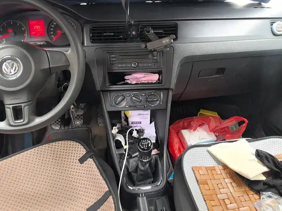Volkswagen Santana — миниатюра 16