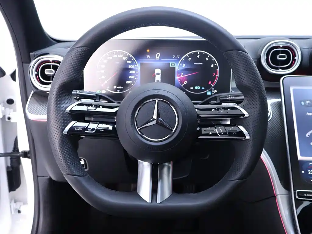 Mercedes-Benz C-Class — миниатюра 16