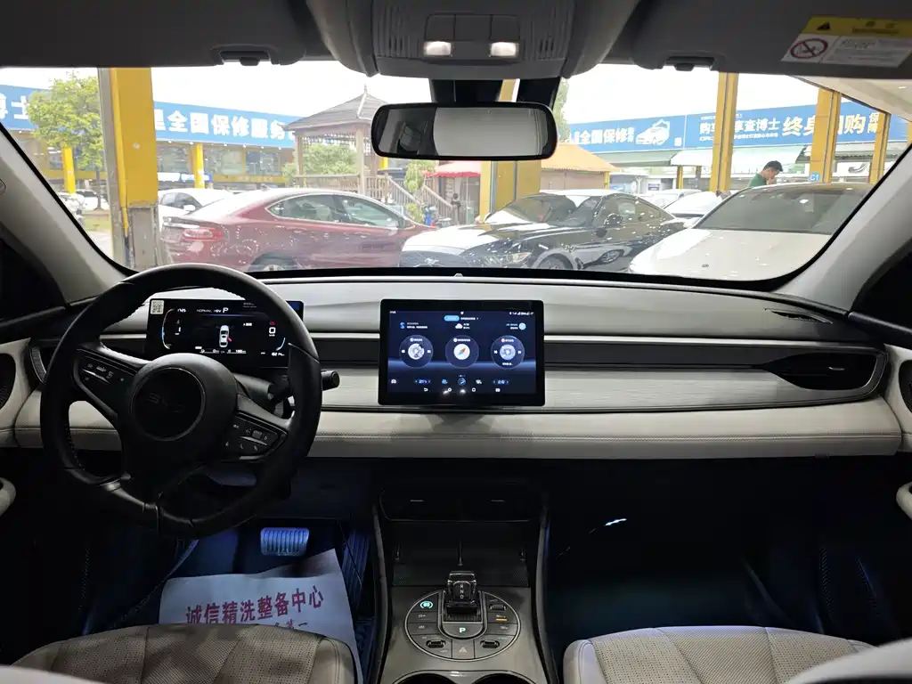 BYD Seal 05 DM-i — миниатюра 10