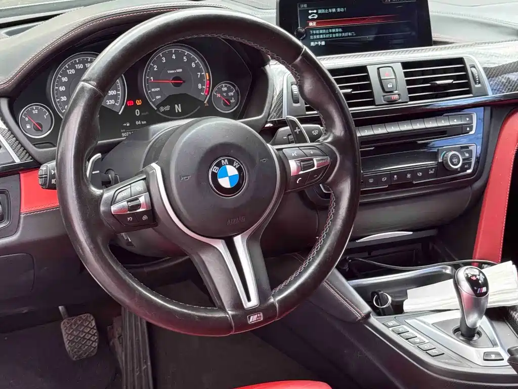 BMW M4 — миниатюра 7