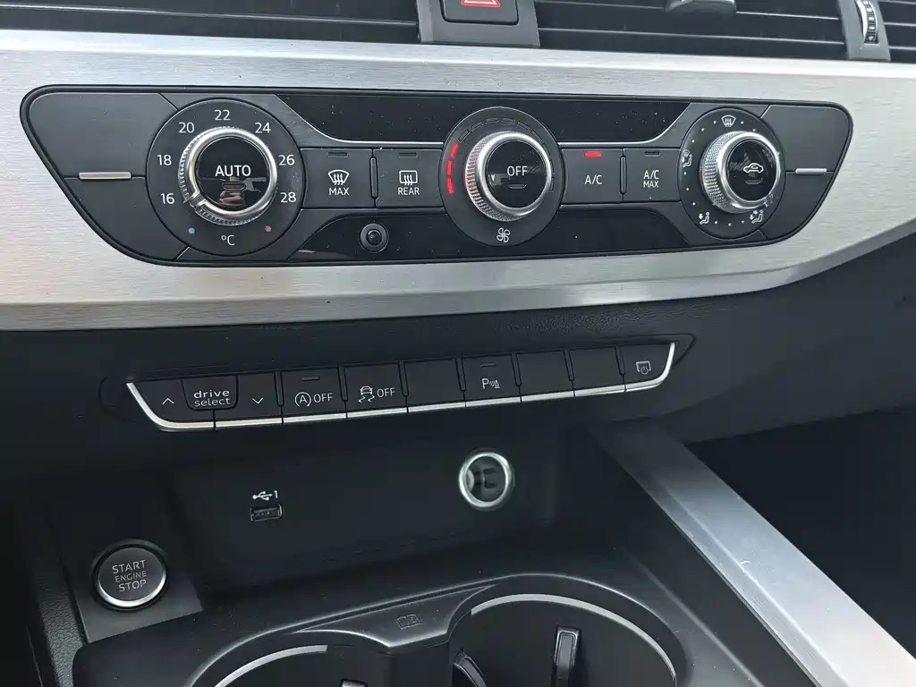 Audi A4L — миниатюра 21