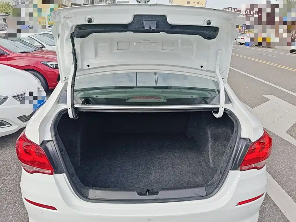 Chevrolet Cavalier — миниатюра 19