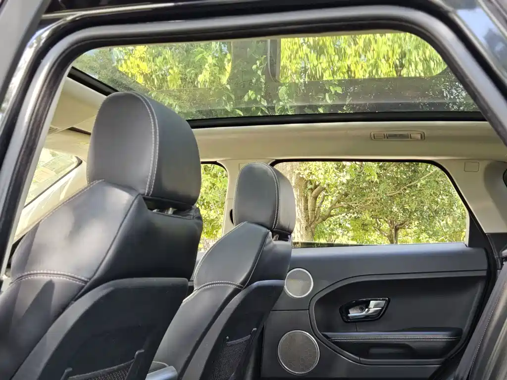 Land Rover Evoque (Import) — миниатюра 23