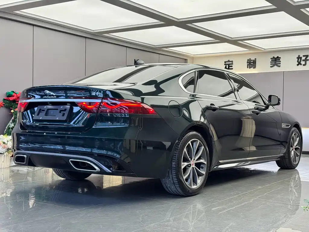 Jaguar XFL — миниатюра 12