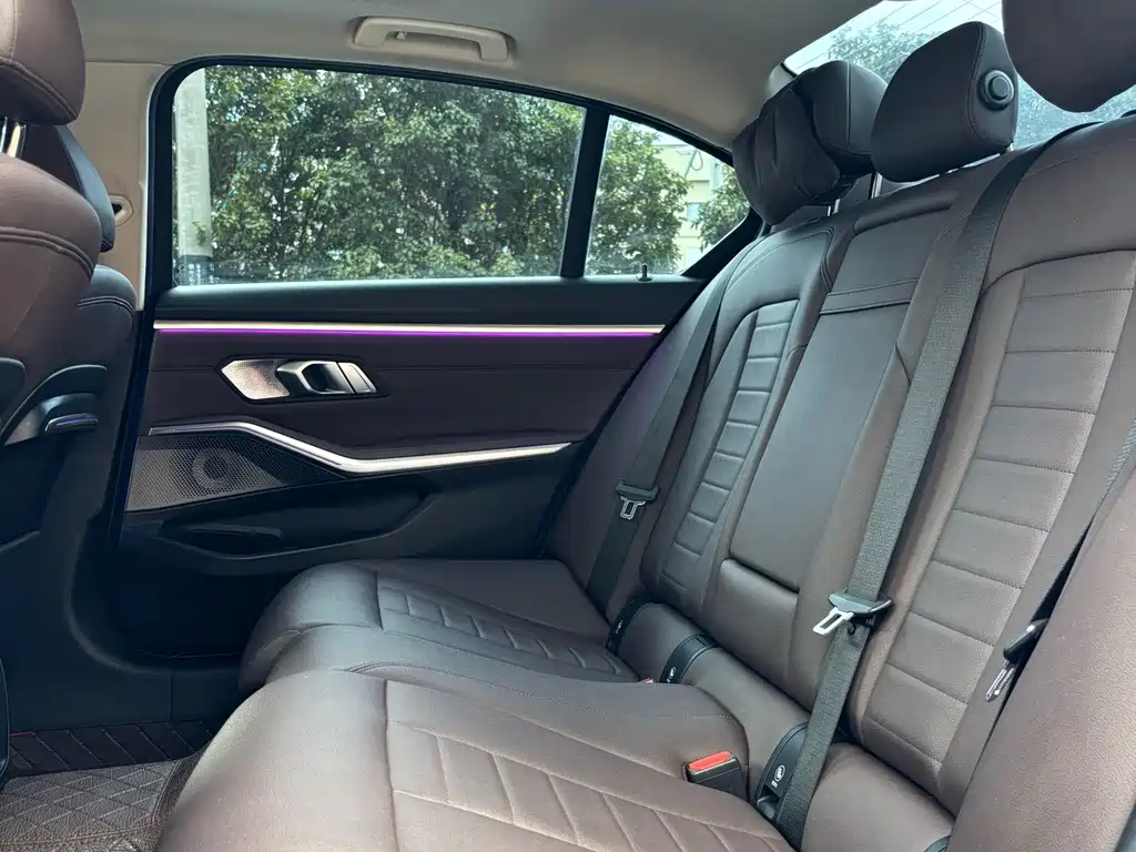 BMW 3 Series — миниатюра 13