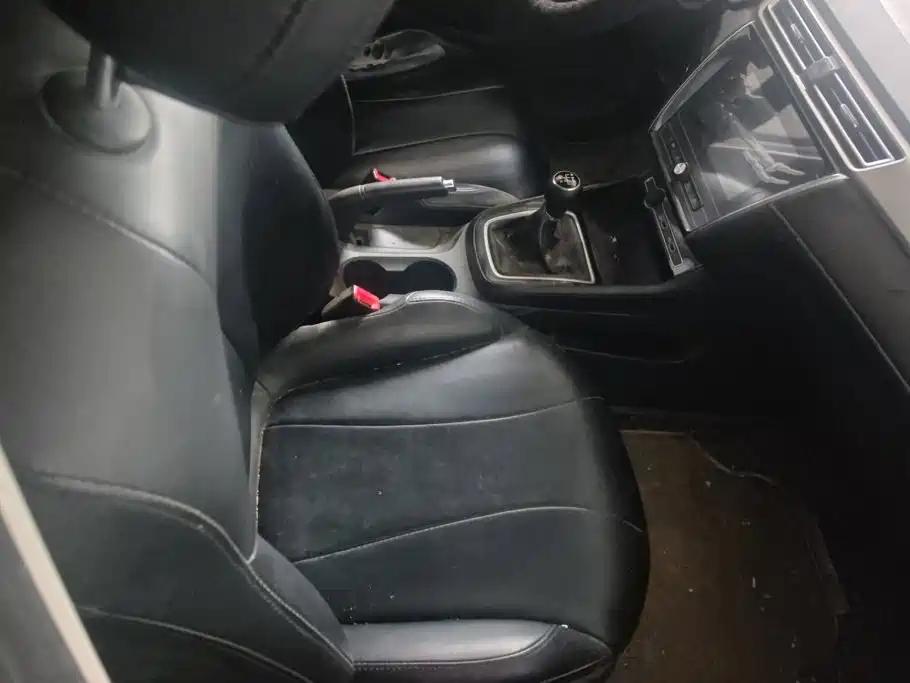 Roewe i5 — миниатюра 8