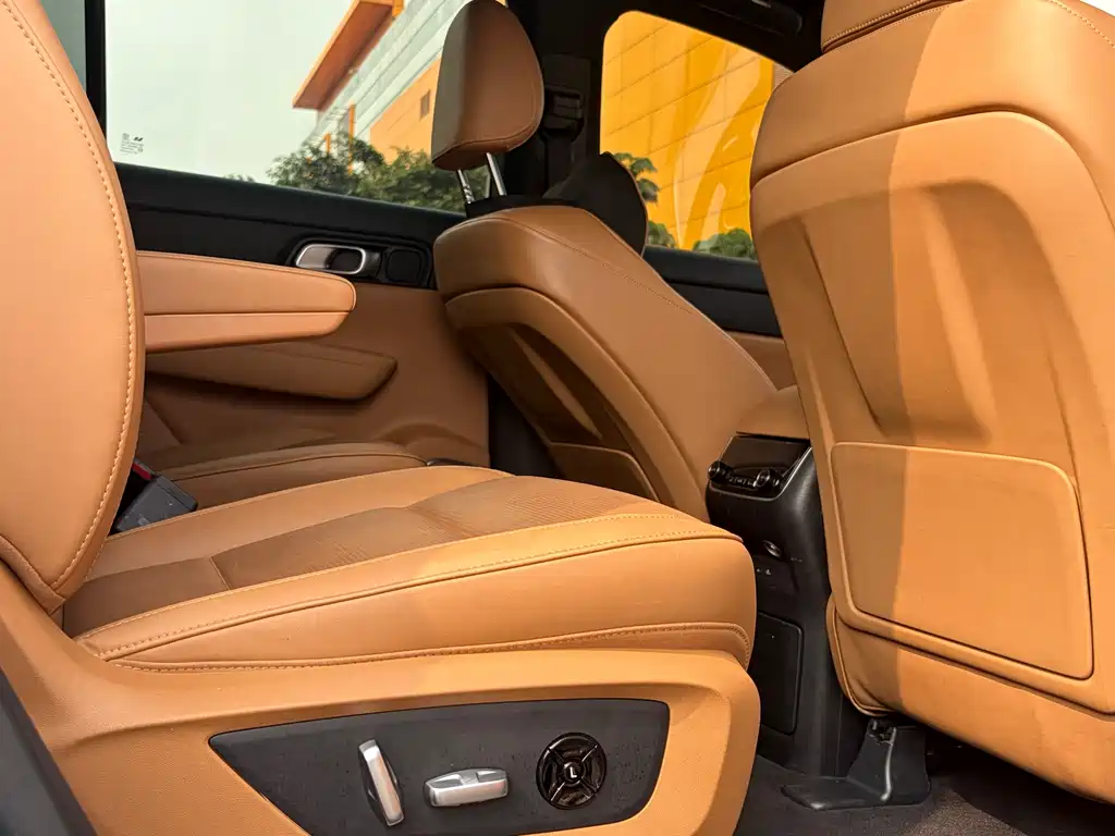 Li Auto Li ONE — миниатюра 6
