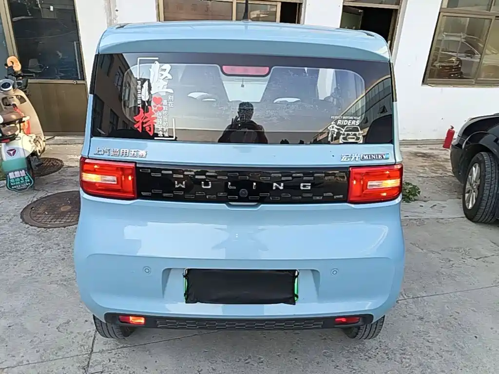 Wuling MINIEV — миниатюра 6