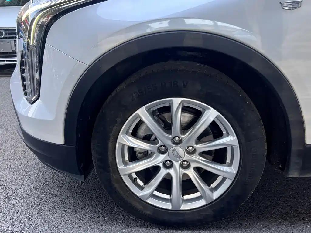 Cadillac XT4 — миниатюра 5