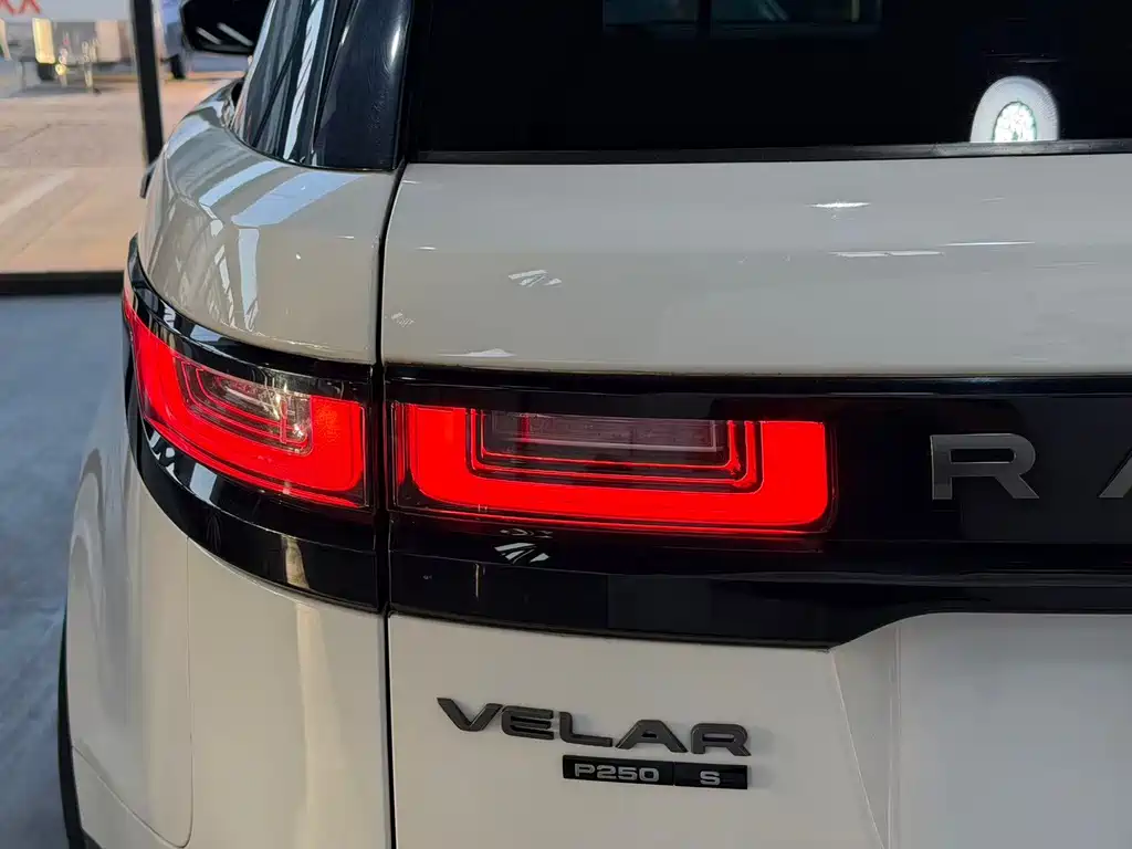 Land Rover Velar — миниатюра 18