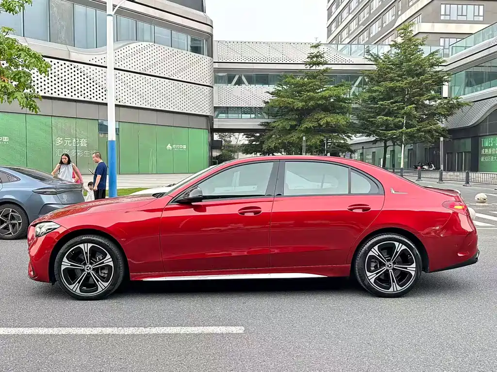 Mercedes-Benz C-Class — миниатюра 4