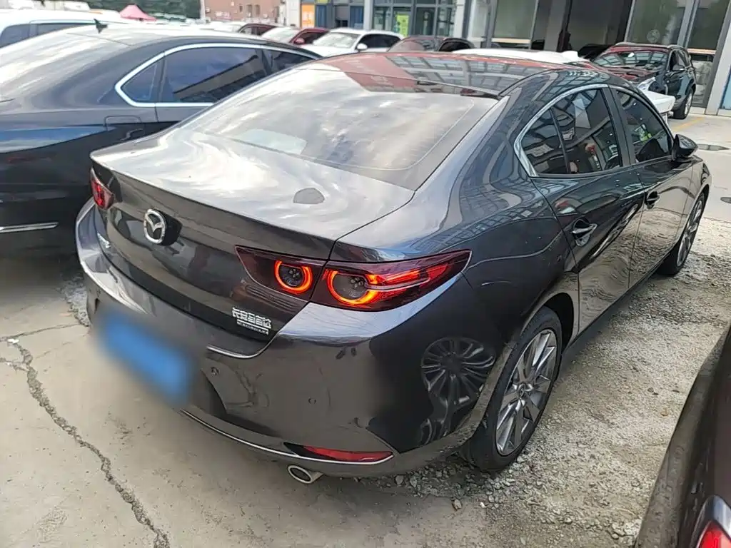 Mazda 3 Axela — миниатюра 7