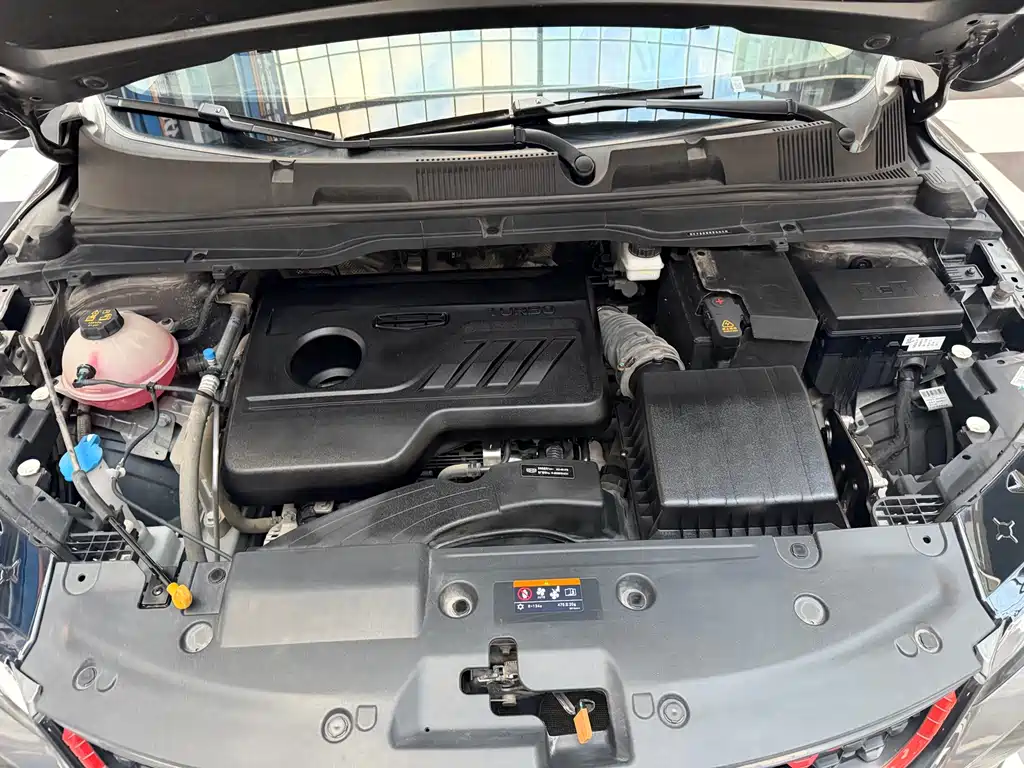 Geely Binyue — миниатюра 15
