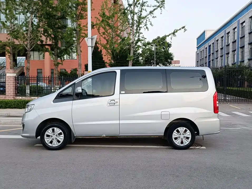 JAC Refine Refine M3 — миниатюра 3