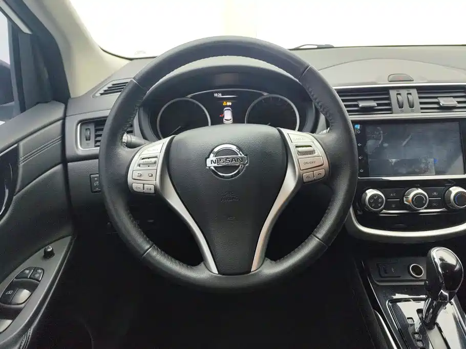 Nissan Tiida — миниатюра 15