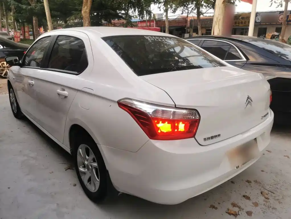Citroen Elysee — миниатюра 5