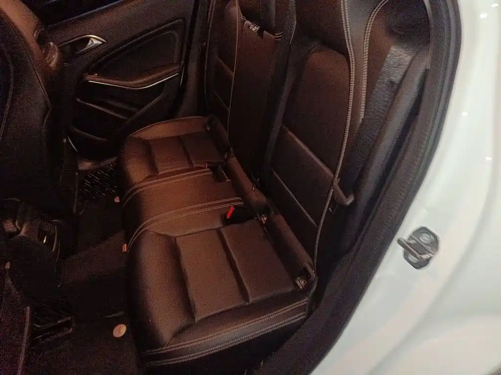 Mercedes-Benz GLA — миниатюра 18