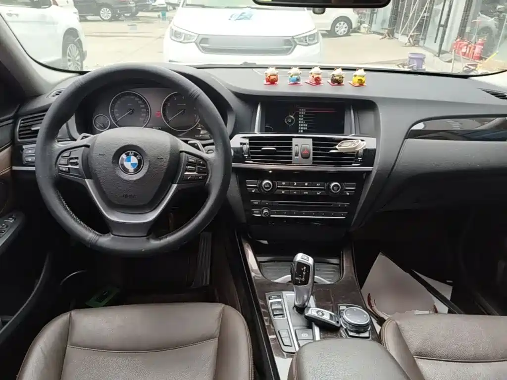 BMW X4 — миниатюра 10