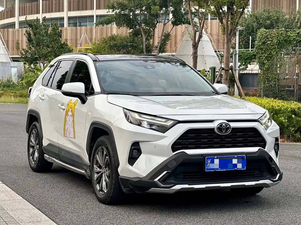 Toyota RAV4 — миниатюра 3