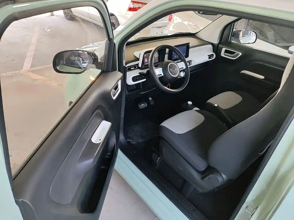 Wuling MINIEV — миниатюра 16