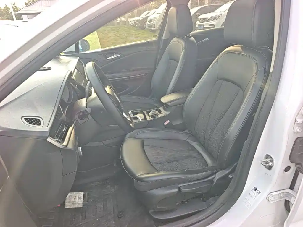 Buick Verano — миниатюра 15