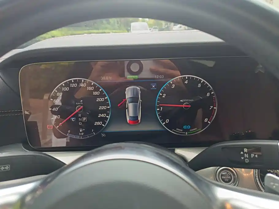 Mercedes-Benz E-Class (Import) — миниатюра 14