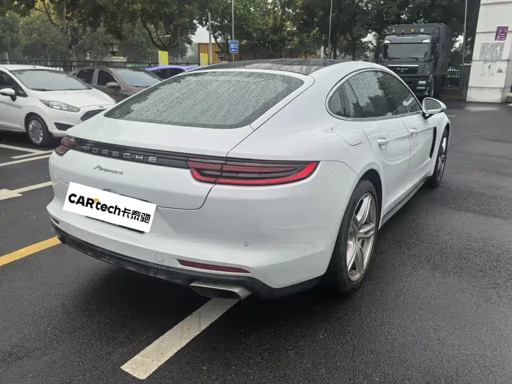 Porsche Panamera — миниатюра 3