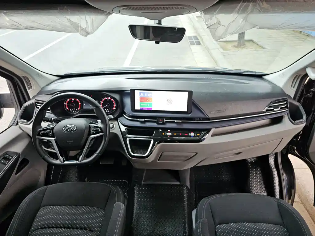 Maxus V90 — миниатюра 13