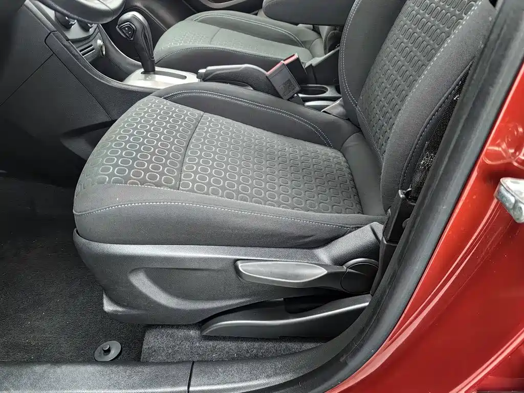 Chevrolet Trax — миниатюра 20