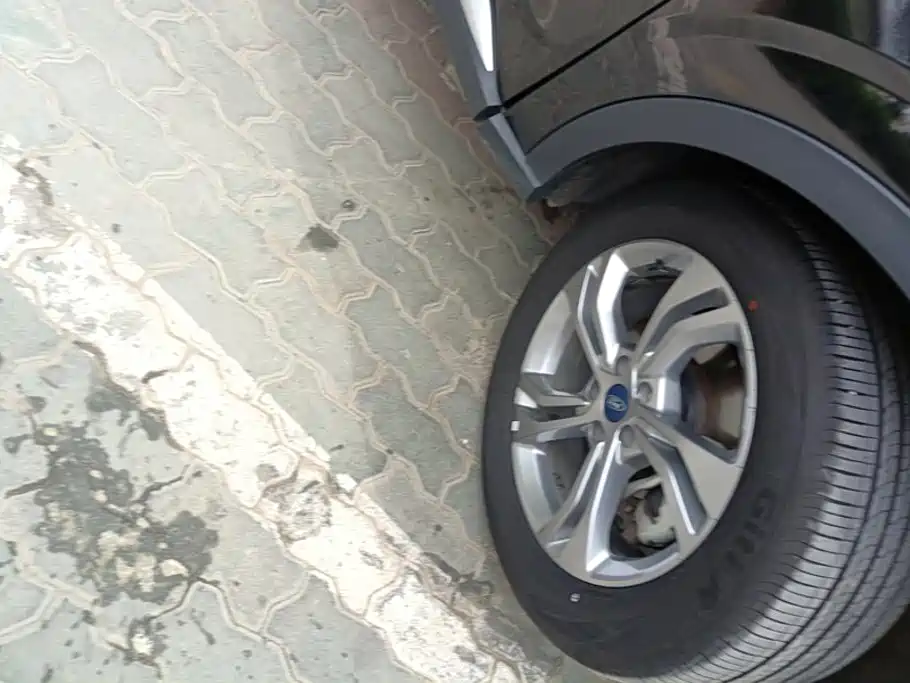 Ford Equator Sport — миниатюра 6