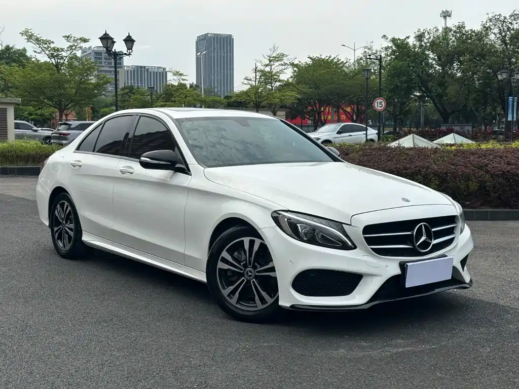 Mercedes-Benz C-Class — миниатюра 3