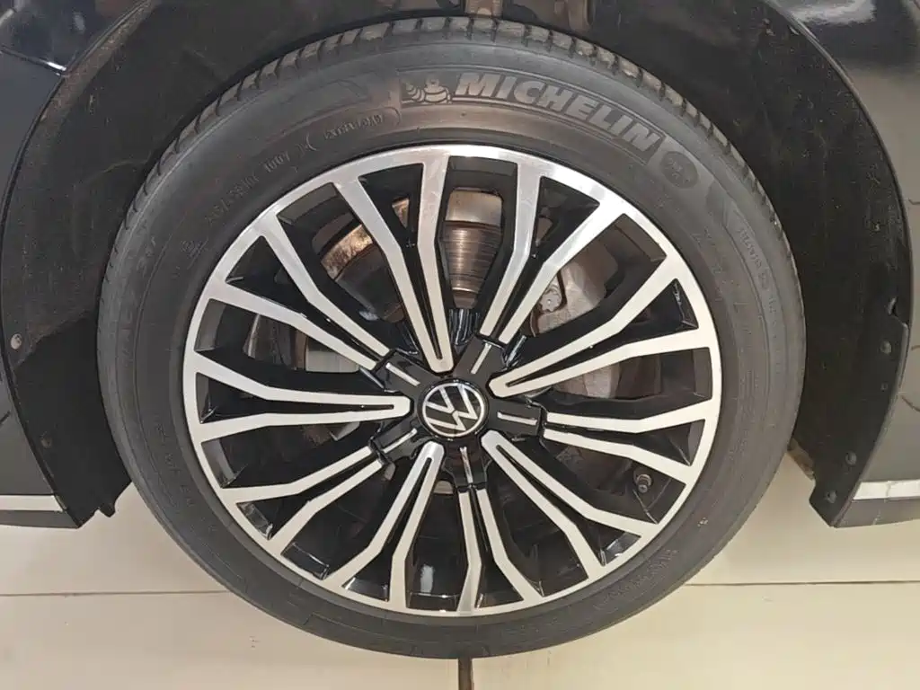 Volkswagen Phideon — миниатюра 23