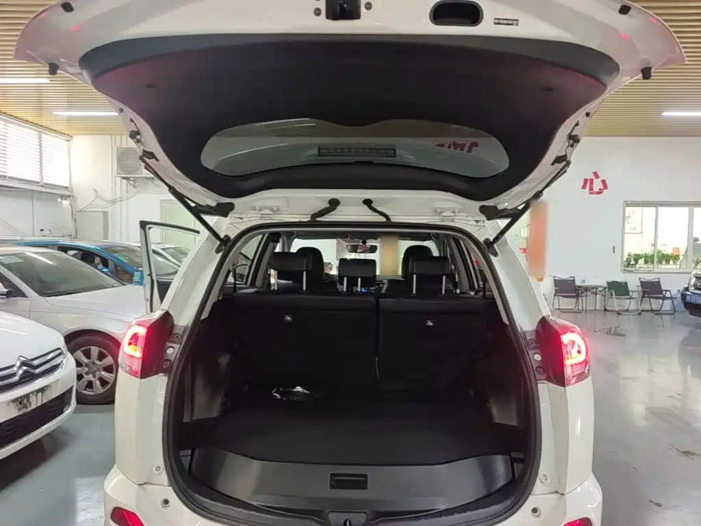 Toyota RAV4 — миниатюра 19