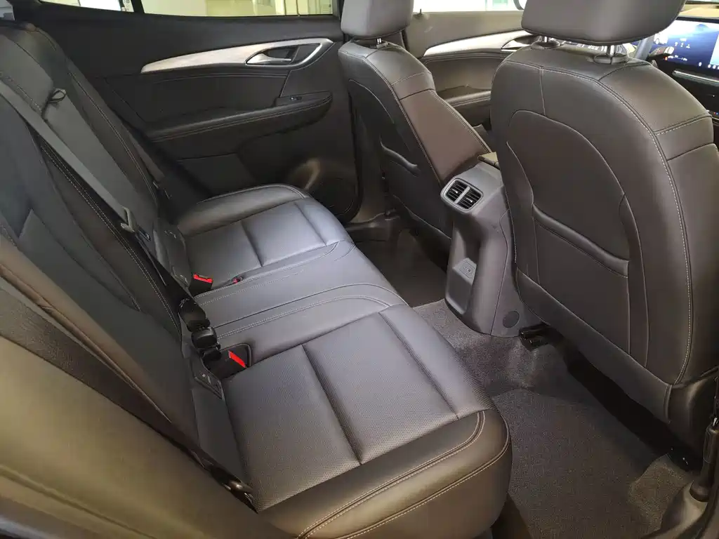 Buick Envision S — миниатюра 35