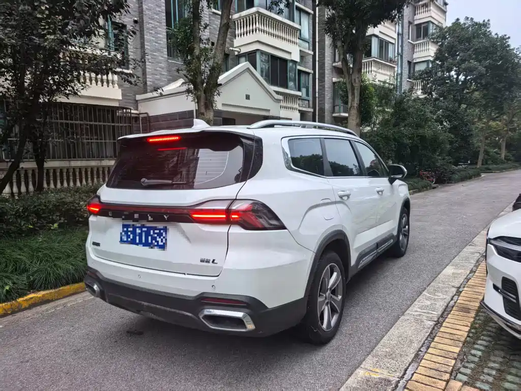 Geely Haoyue L — миниатюра 2