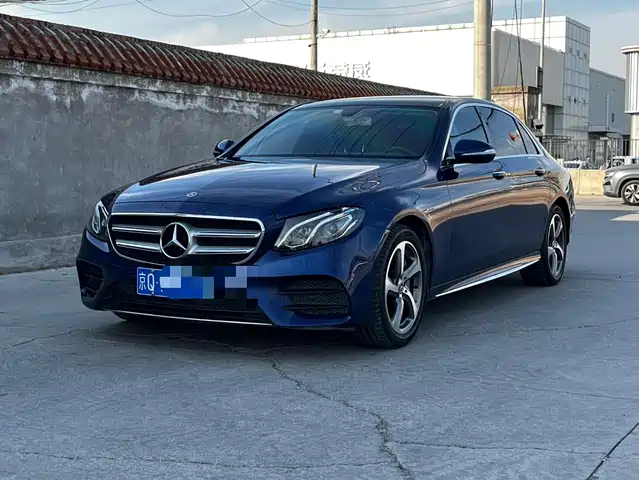 MERCEDES-BENZ E CLASS
