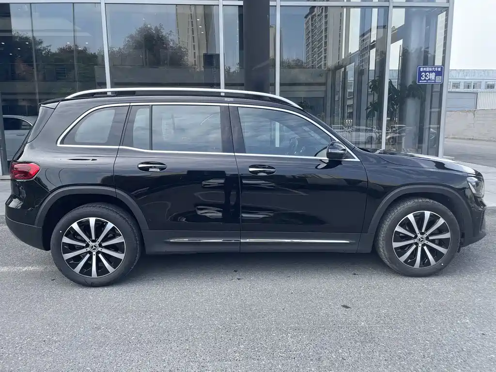Mercedes-Benz GLB — миниатюра 2
