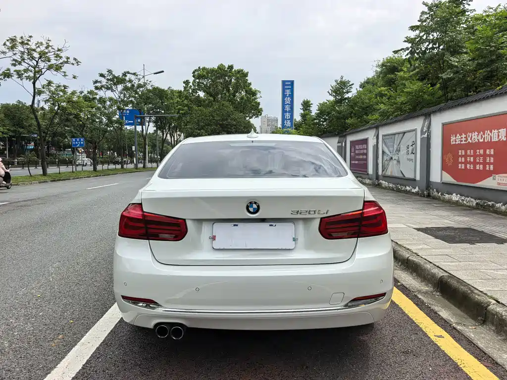 BMW 3 Series — миниатюра 17