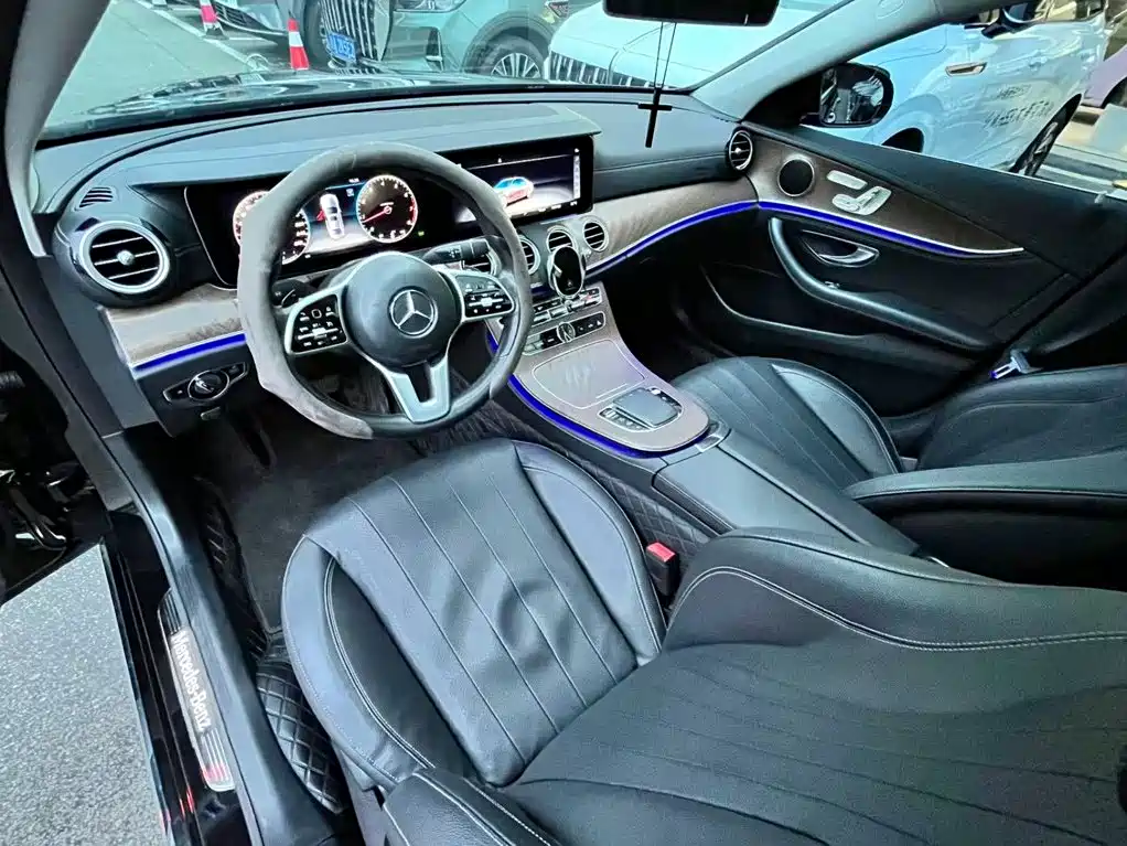 Mercedes-Benz E-Class — миниатюра 9