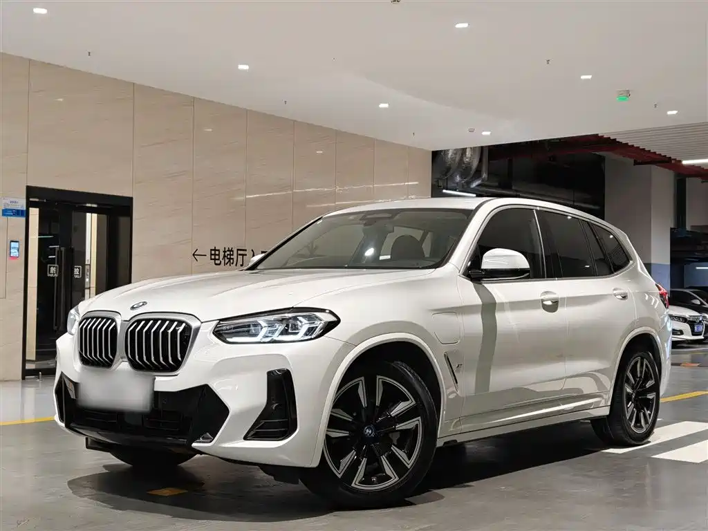 BMW iX3 2024