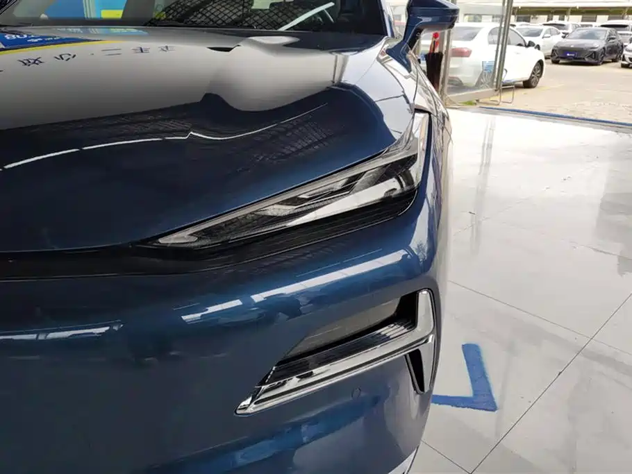 Geely Galaxy Galaxy 8 8 2025 130km EM-P