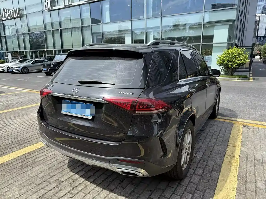 Mercedes-Benz GLE (Import) — миниатюра 10