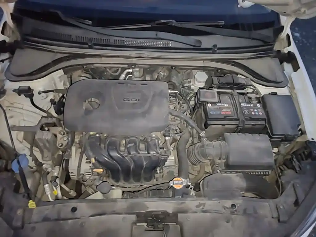 Hyundai Elantra — миниатюра 20