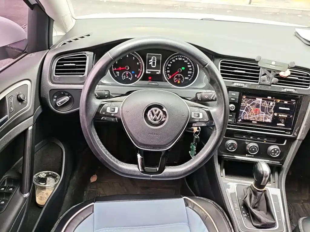 Volkswagen Golf — миниатюра 11