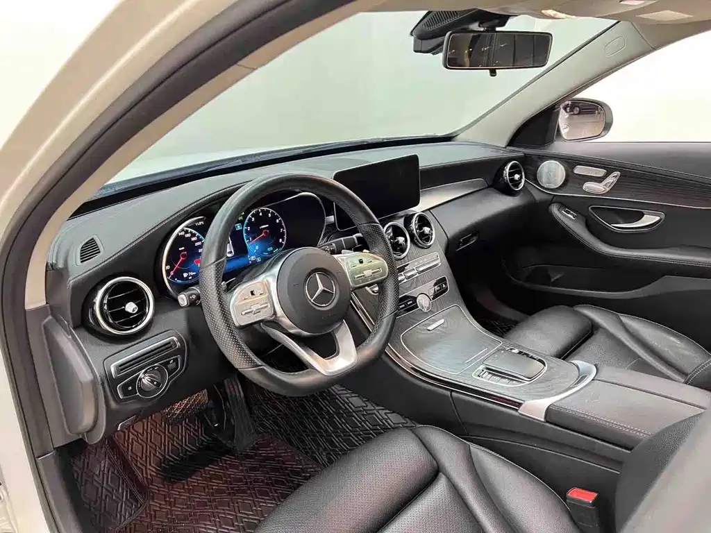Mercedes-Benz C-Class — миниатюра 10