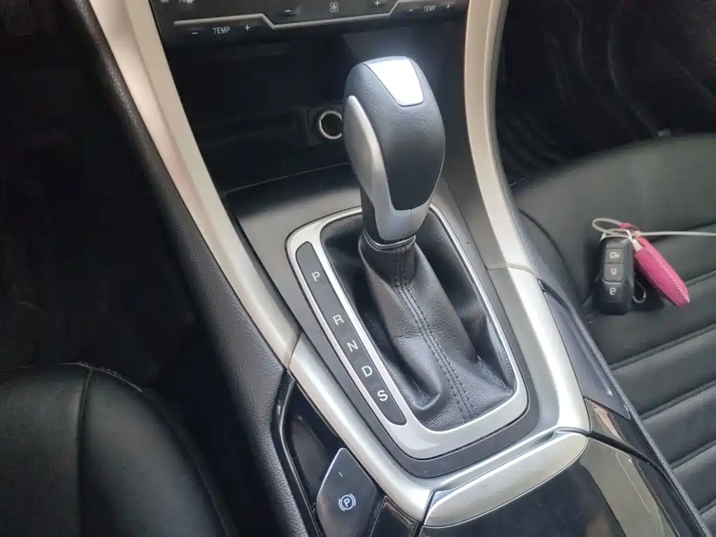 Ford Mondeo — миниатюра 14