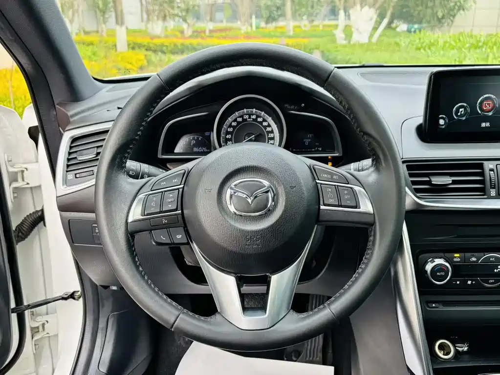 MAZDA CX 4