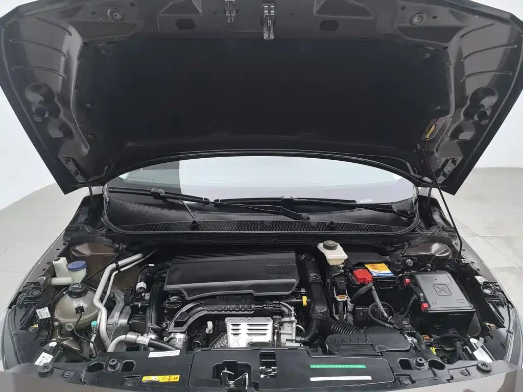 Peugeot 408 — миниатюра 6