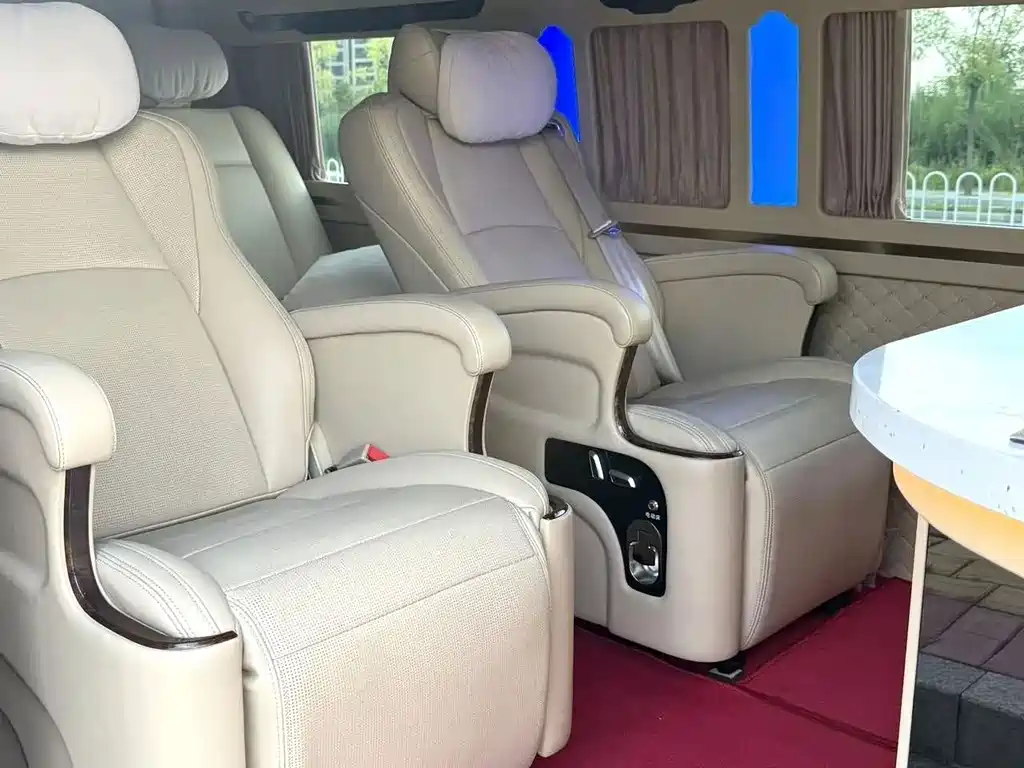 Toyota Hiace — миниатюра 19