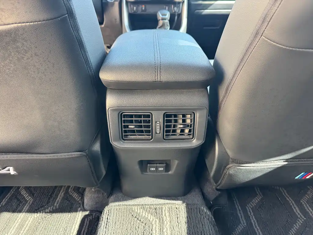 TOYOTA RAV4 RONGFANG